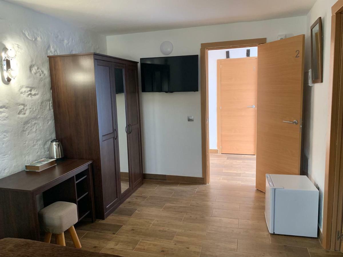 Hostal Valtisya Pool And Airport Telde Exterior foto