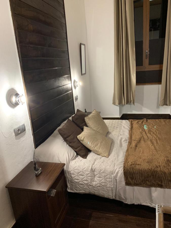 Hostal Valtisya Pool And Airport Telde Exterior foto